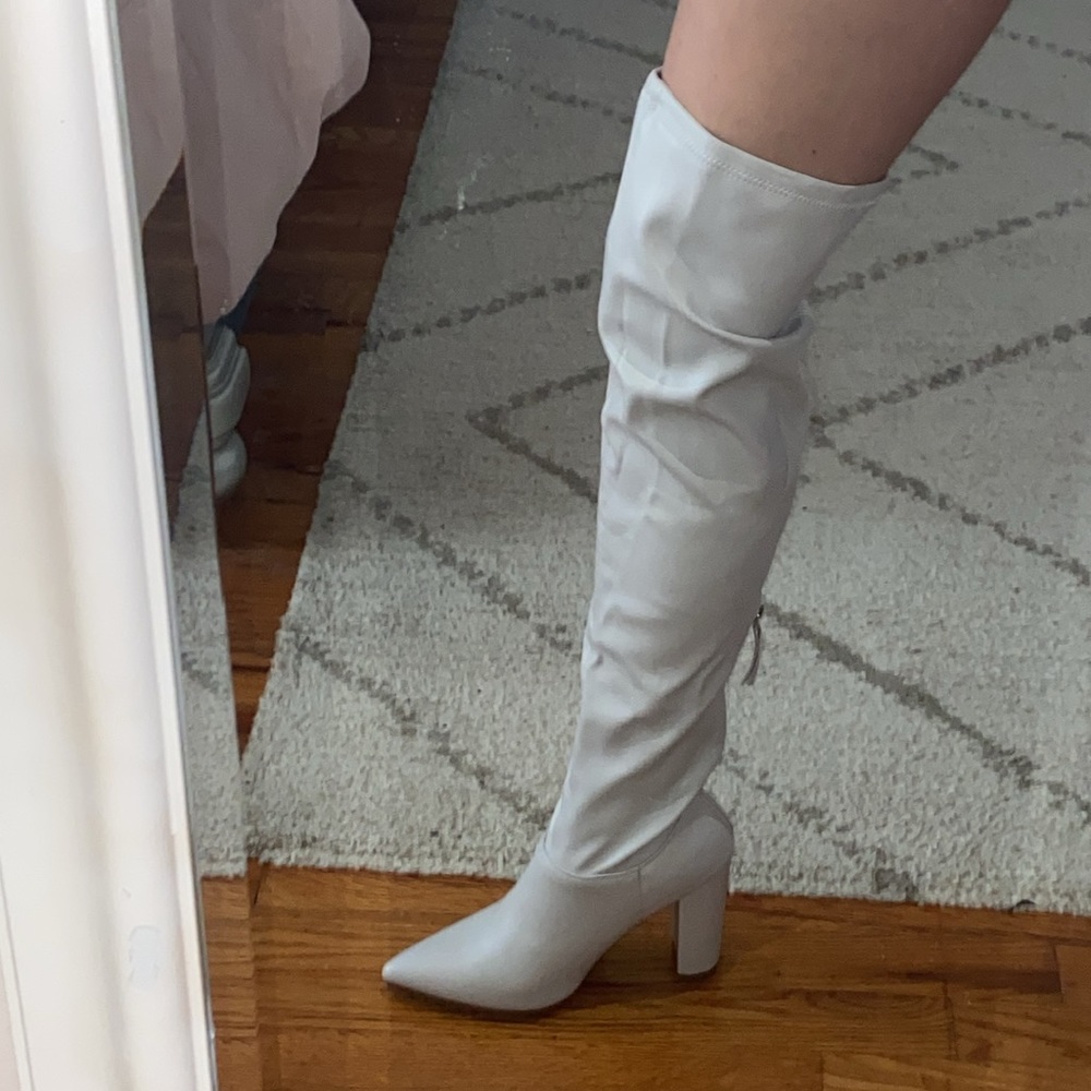 STEVE MADDEN Thigh High Heeled Boots, size 9